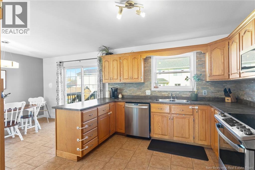 28 Brizley Street, Oromocto, New Brunswick  E2V 4R1 - Photo 9 - NB129697