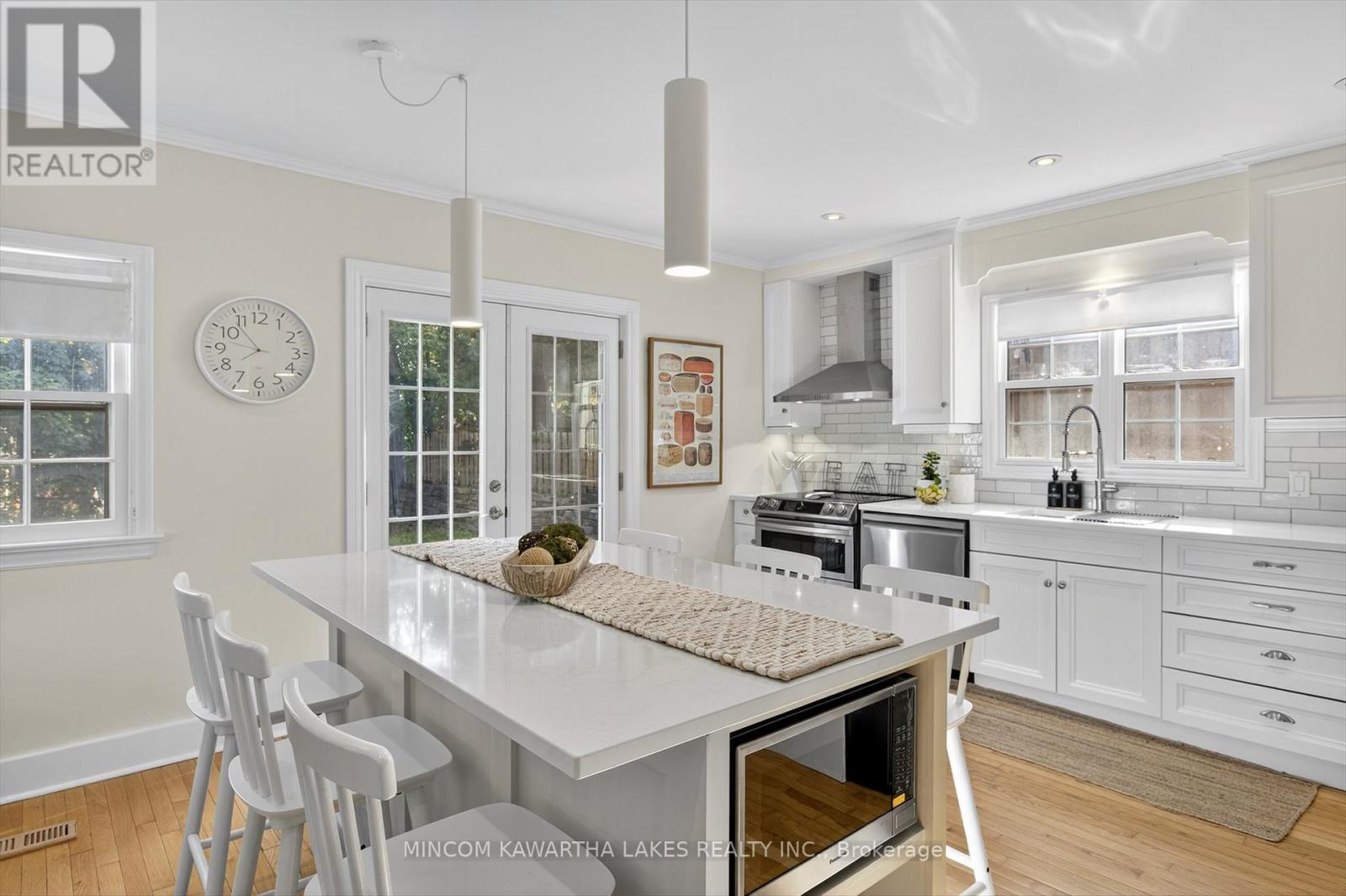 375 Albertus Avenue, Peterborough (Town Ward 3), Ontario  K9J 5Z7 - Photo 10 - X12511268