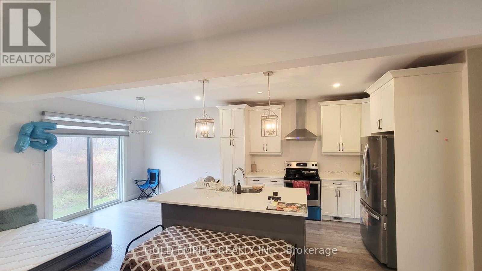 2633 Bobolink Lane, London South, Ontario  N6M 1G4 - Photo 5 - X12511254