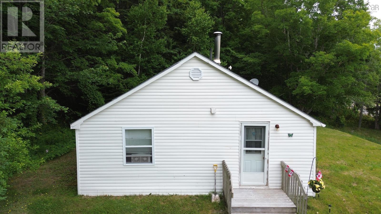 11301 Highway 105, Aberdeen, Nova Scotia  B0E 3M0 - Photo 17 - 202516988