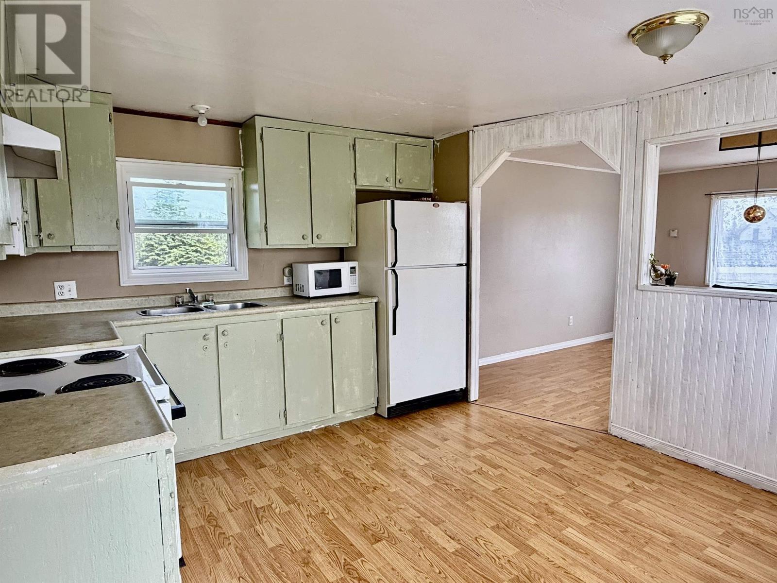 25 George Street, Clark's Harbour, Nova Scotia  B0W 1P0 - Photo 2 - 202516347