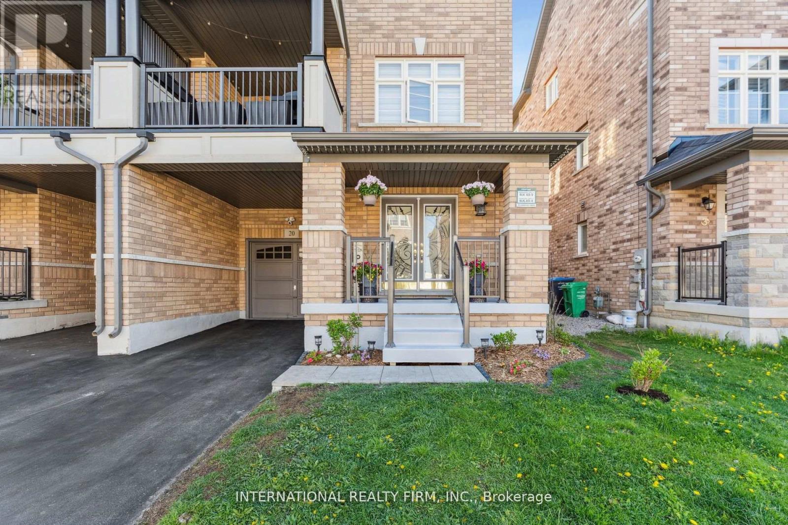 20 Lowes Hill Circle, Caledon, Ontario  L7C 2C7 - Photo 4 - W12511084