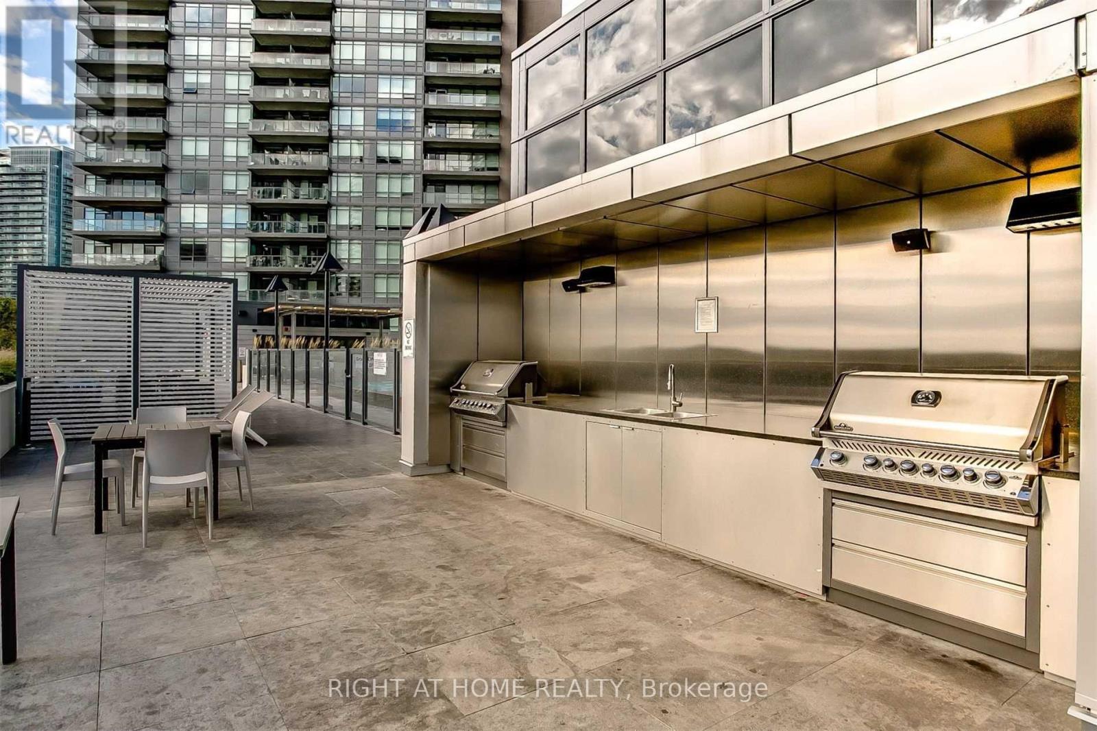 2501 - 10 Park Lawn Road, Toronto, Ontario  M8Y 3H8 - Photo 20 - W12511116