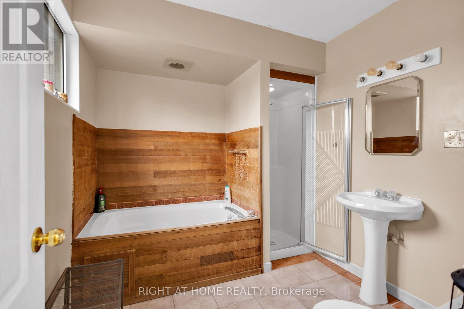 36 Welbeck Drive, Brampton, Ontario  L6X 2L1 - Photo 32 - W12511118