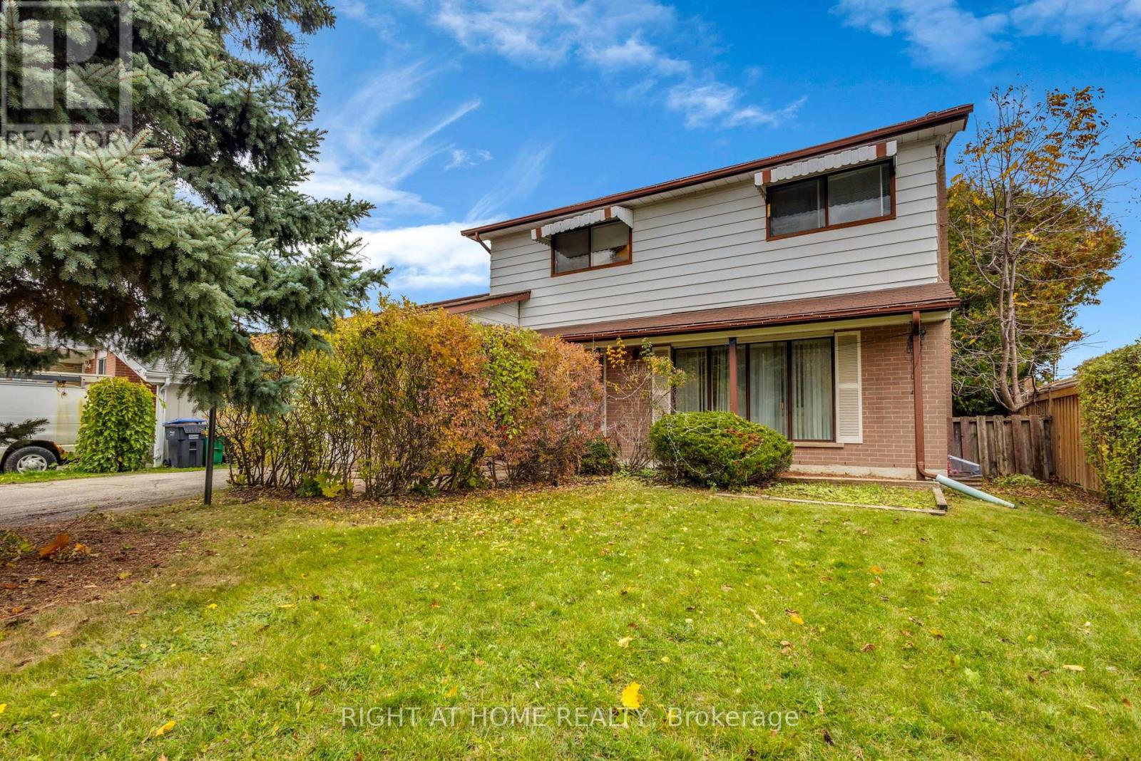 36 Welbeck Drive, Brampton, Ontario  L6X 2L1 - Photo 5 - W12511118