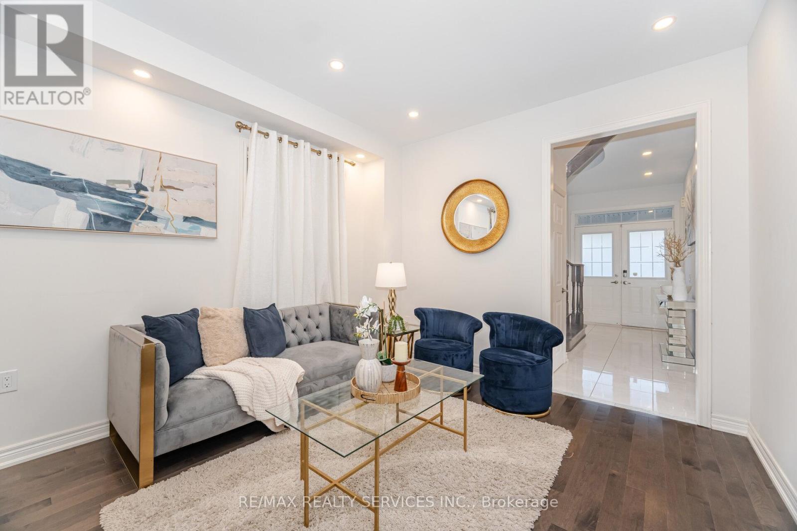 52 Blackberry Valley Crescent, Caledon, Ontario  L7C 3Z9 - Photo 4 - W12511122