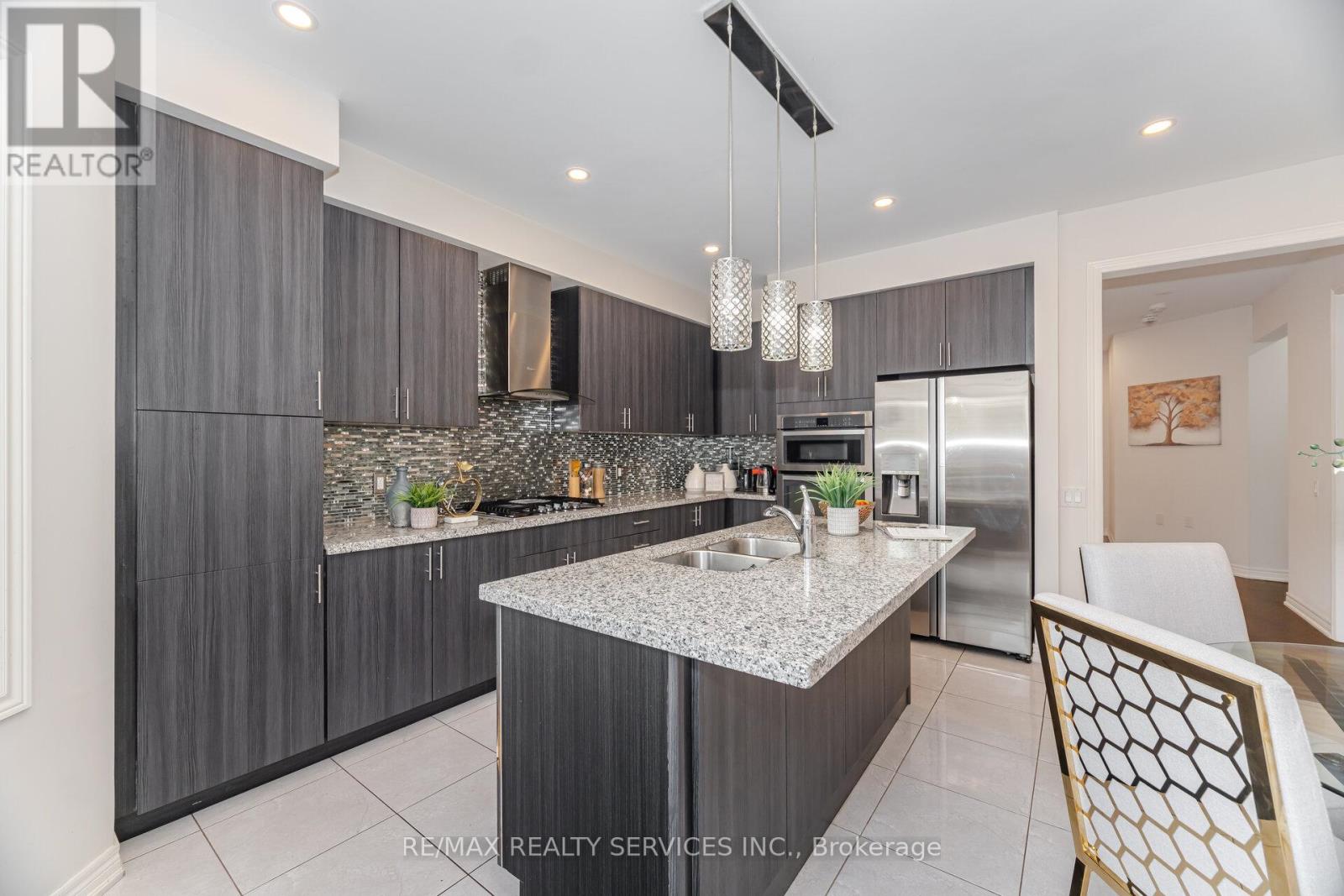 52 Blackberry Valley Crescent, Caledon, Ontario  L7C 3Z9 - Photo 9 - W12511122