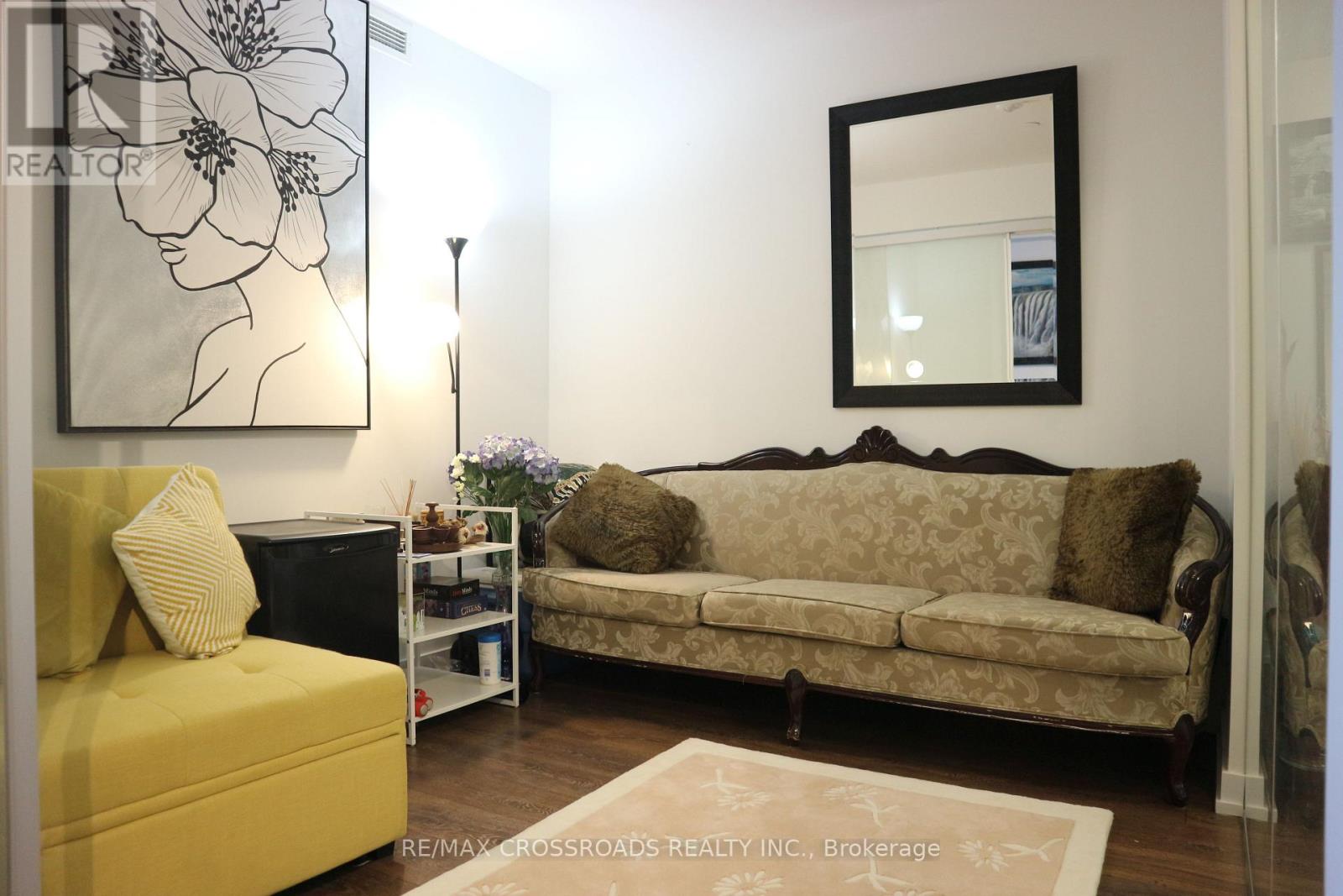 315 - 3100 Keele Street, Toronto, Ontario  M3M 0E1 - Photo 5 - W12511124