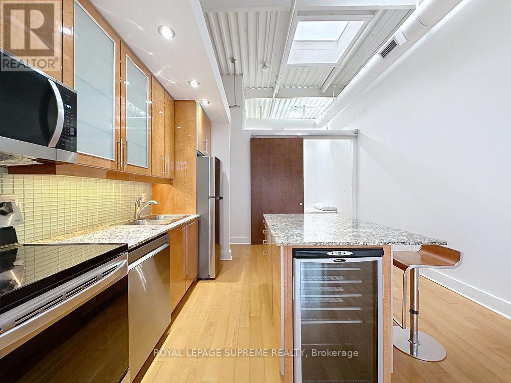 309 - 550 Hopewell Avenue, Toronto, Ontario M6E 2S6 - Photo 18 - W12511166