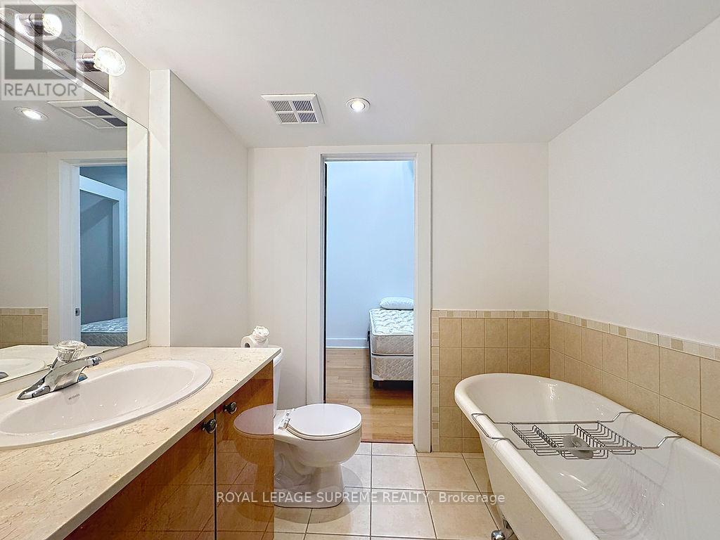 309 - 550 Hopewell Avenue, Toronto, Ontario M6E 2S6 - Photo 20 - W12511166