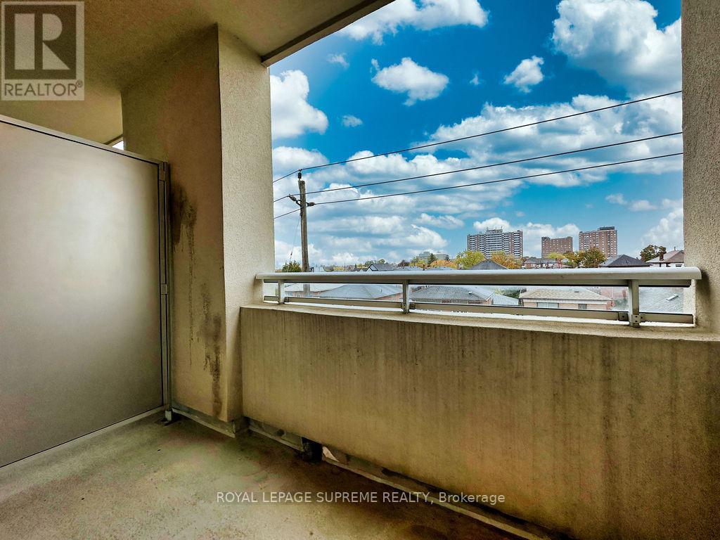 309 - 550 Hopewell Avenue, Toronto, Ontario  M6E 2S6 - Photo 32 - W12511166