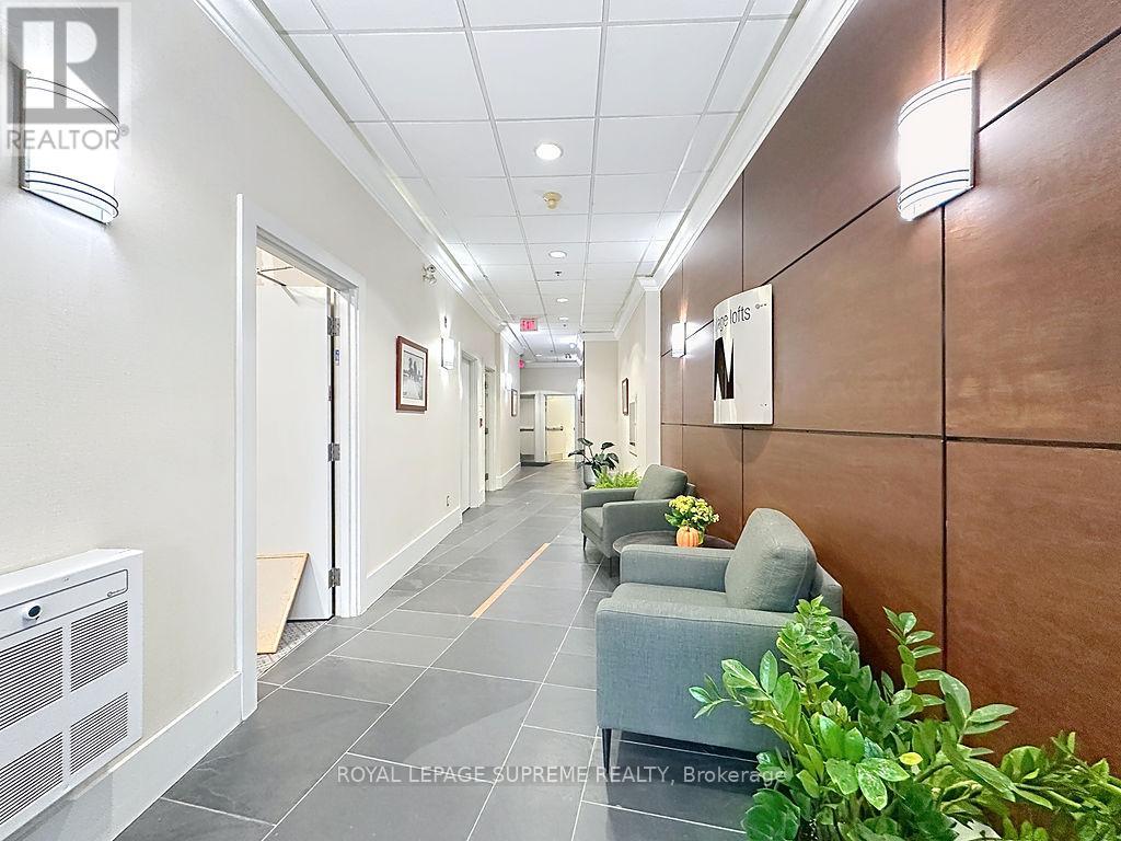 309 - 550 Hopewell Avenue, Toronto, Ontario M6E 2S6 - Photo 5 - W12511166