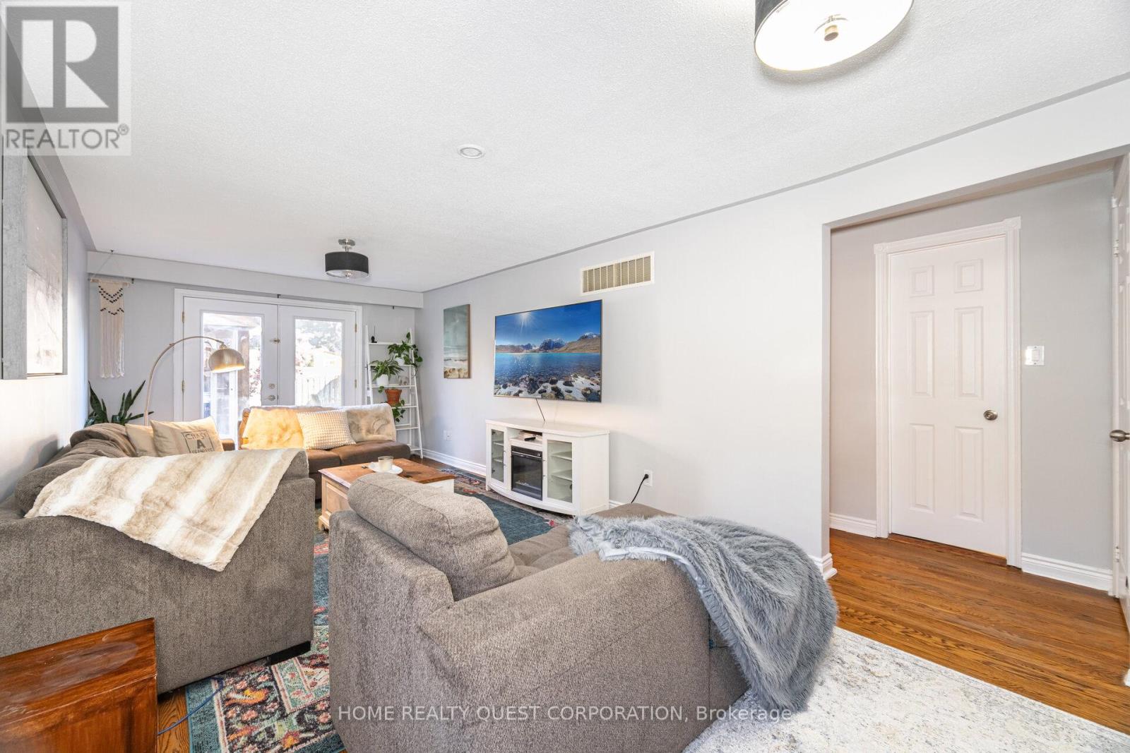 2715 Hollington Crescent, Mississauga (Sheridan), Ontario  L5K 1E8 - Photo 26 - W12511176