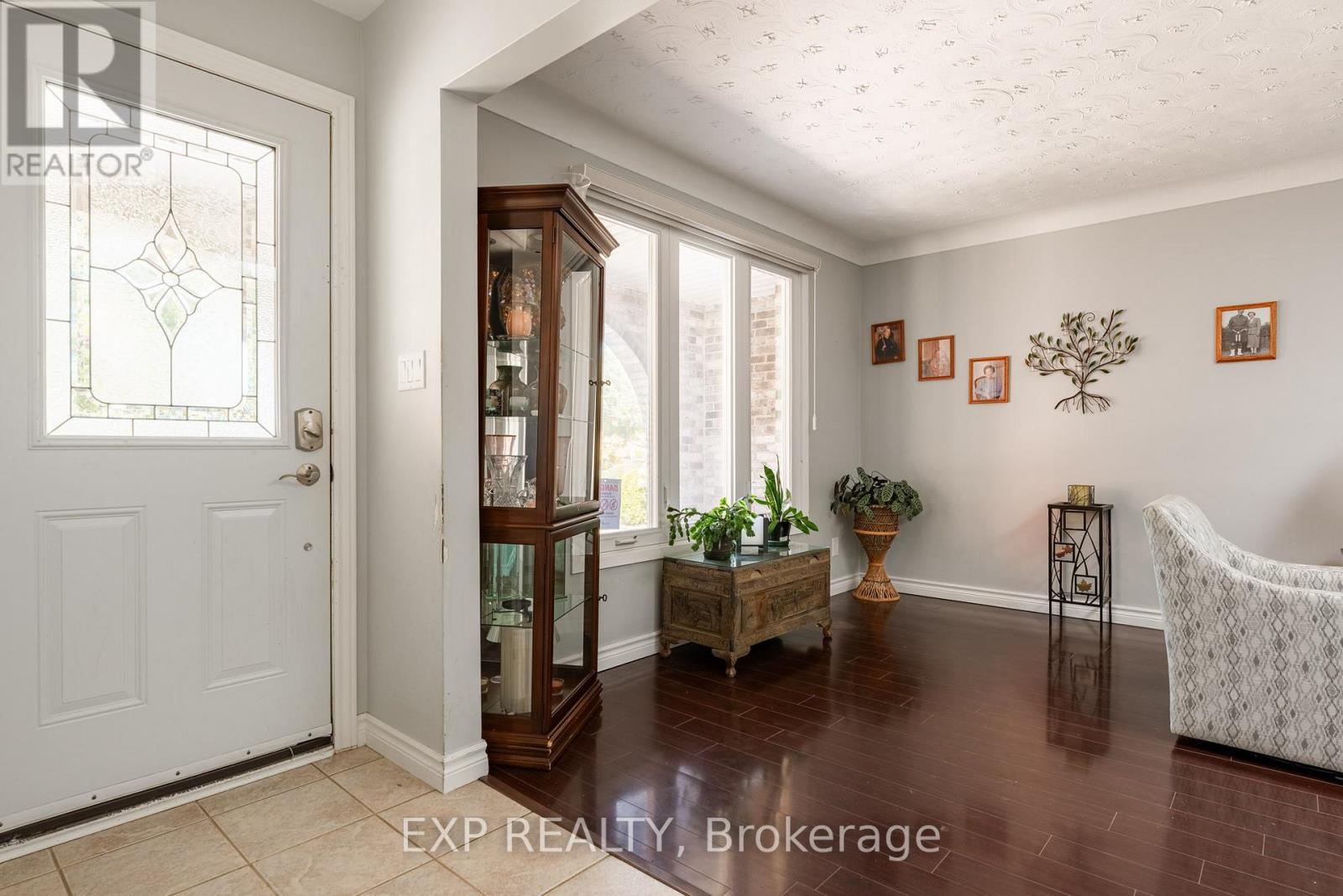 494 Scott Street, St. Catharines, Ontario  L2M 3X2 - Photo 9 - X12511272