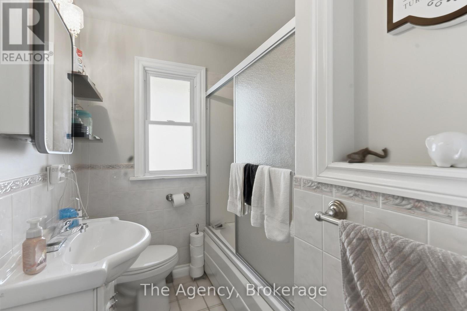 14 Heywood Avenue, St. Catharines, Ontario  L2M 2M8 - Photo 23 - X12511306