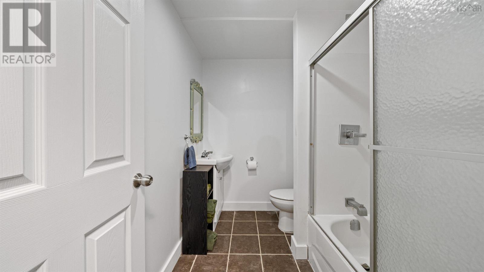 16 Donview Drive, Dartmouth, Nova Scotia  B2W 4C8 - Photo 32 - 202526263