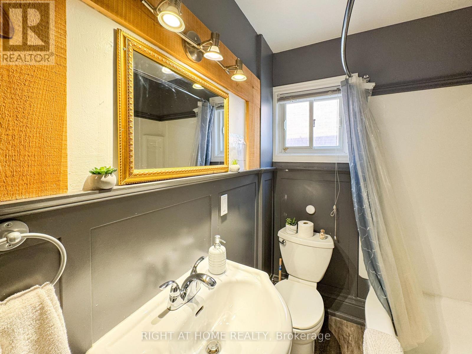 5023 Kitchener Street, Niagara Falls, Ontario  L2G 1A9 - Photo 17 - X12511090