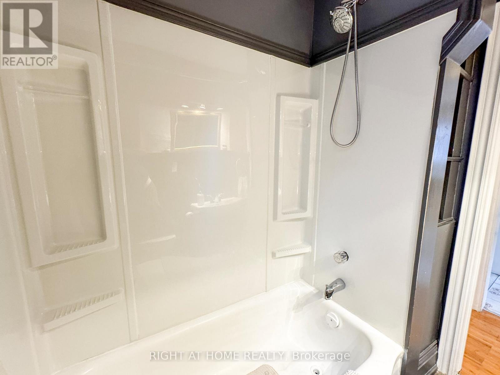 5023 Kitchener Street, Niagara Falls, Ontario  L2G 1A9 - Photo 18 - X12511090