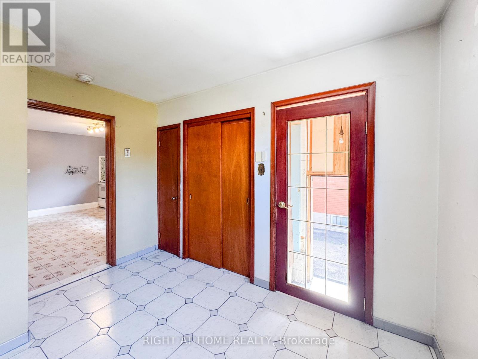 5023 Kitchener Street, Niagara Falls, Ontario  L2G 1A9 - Photo 20 - X12511090