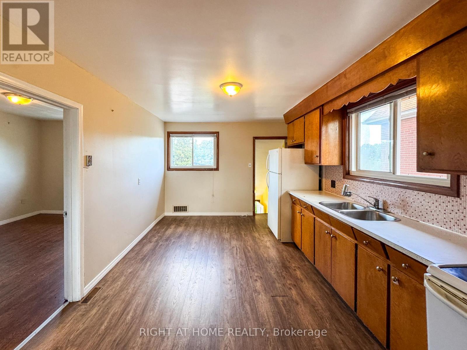 5023 Kitchener Street, Niagara Falls, Ontario  L2G 1A9 - Photo 26 - X12511090