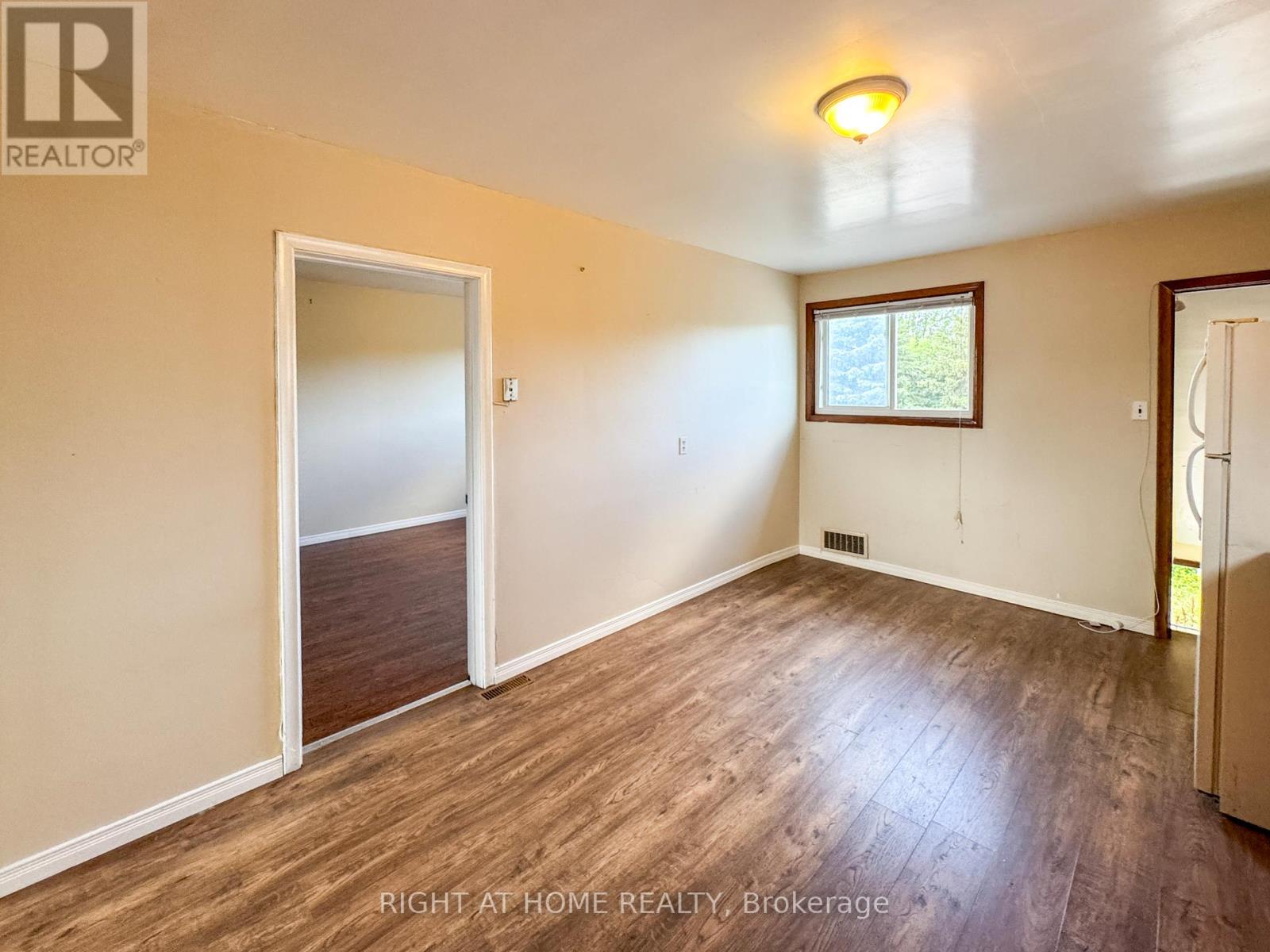 5023 Kitchener Street, Niagara Falls, Ontario  L2G 1A9 - Photo 27 - X12511090