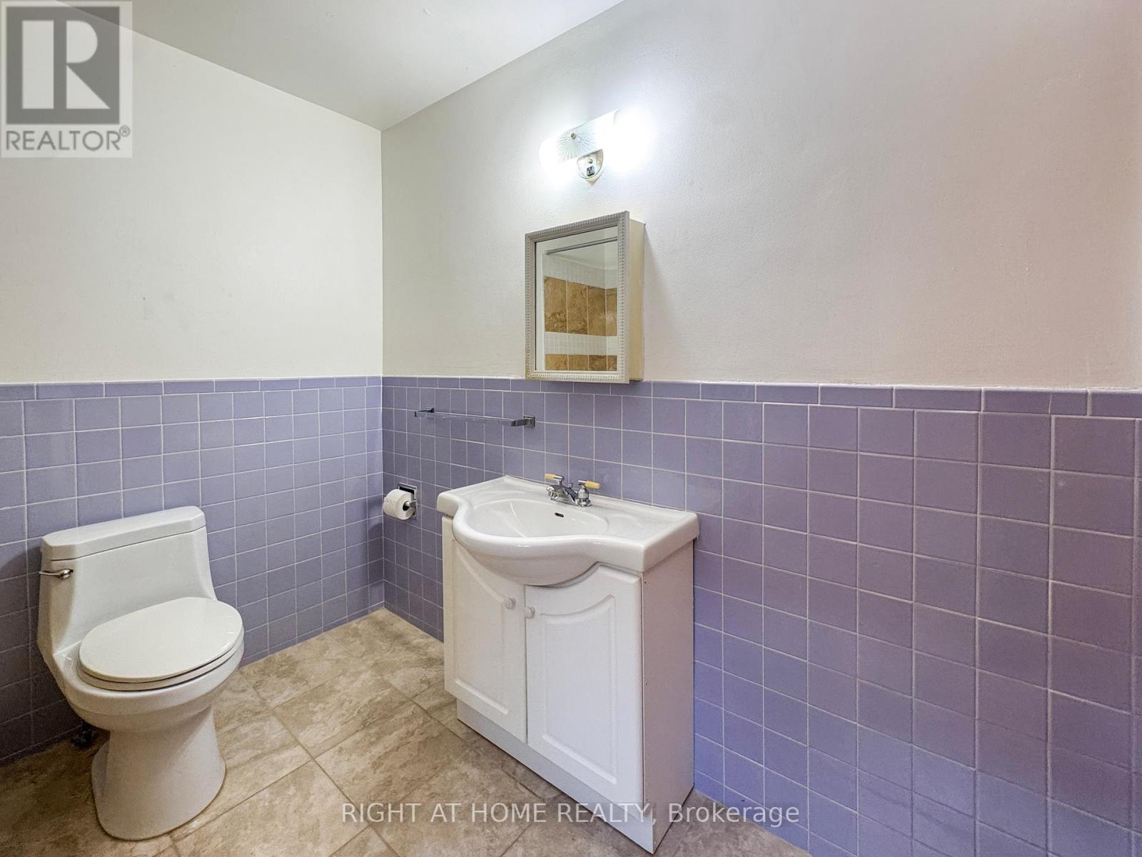 5023 Kitchener Street, Niagara Falls, Ontario  L2G 1A9 - Photo 32 - X12511090