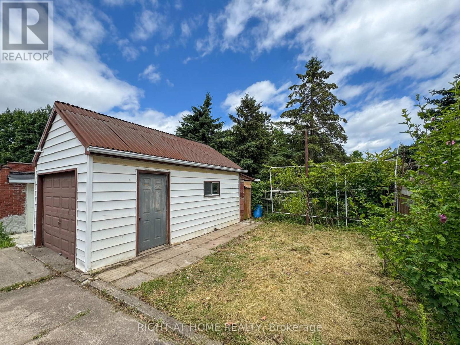 5023 Kitchener Street, Niagara Falls, Ontario  L2G 1A9 - Photo 43 - X12511090