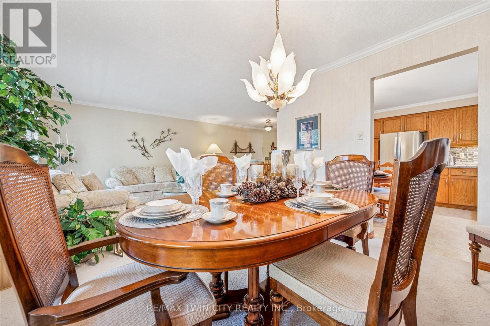 22 Myrtleville Drive, Brantford, Ontario  N3V 1B8 - Photo 10 - X12511120