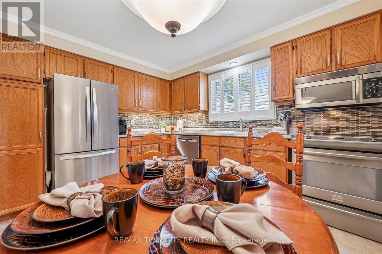 22 Myrtleville Drive, Brantford, Ontario  N3V 1B8 - Photo 12 - X12511120