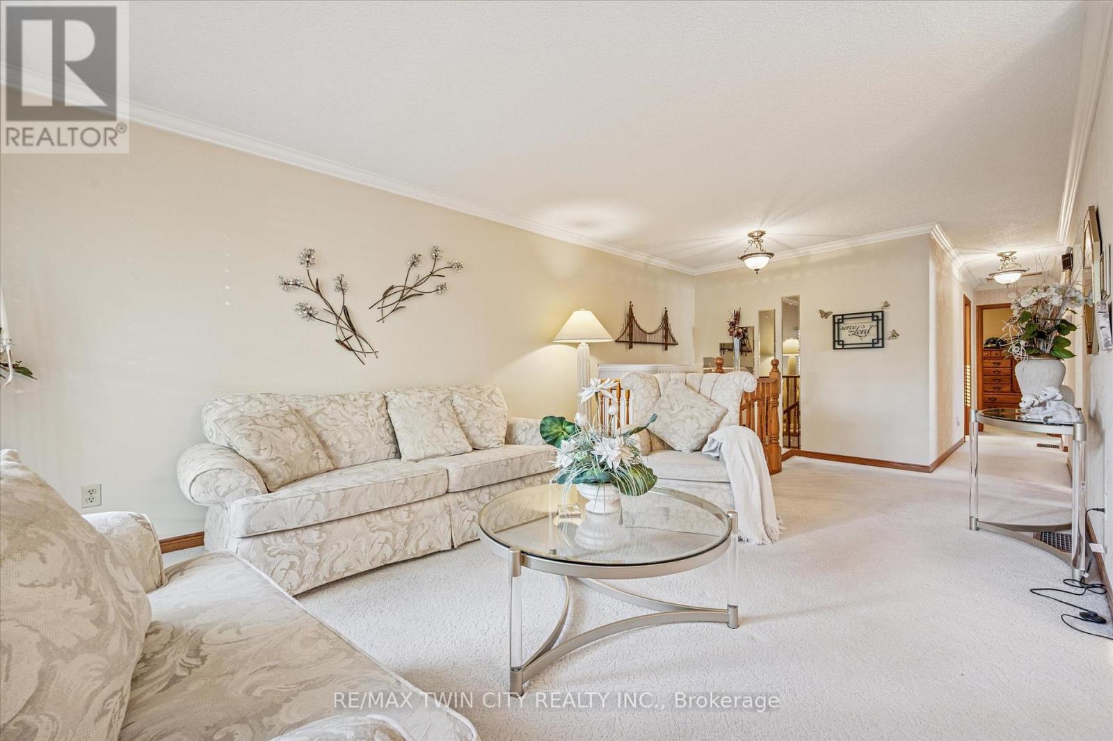 22 Myrtleville Drive, Brantford, Ontario  N3V 1B8 - Photo 7 - X12511120