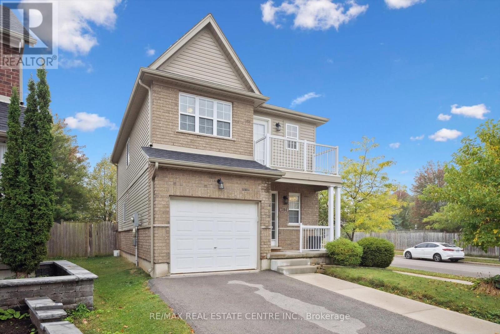 394 Sauve Crescent, Waterloo, Ontario  N2T 2Y9 - Photo 2 - X12511194