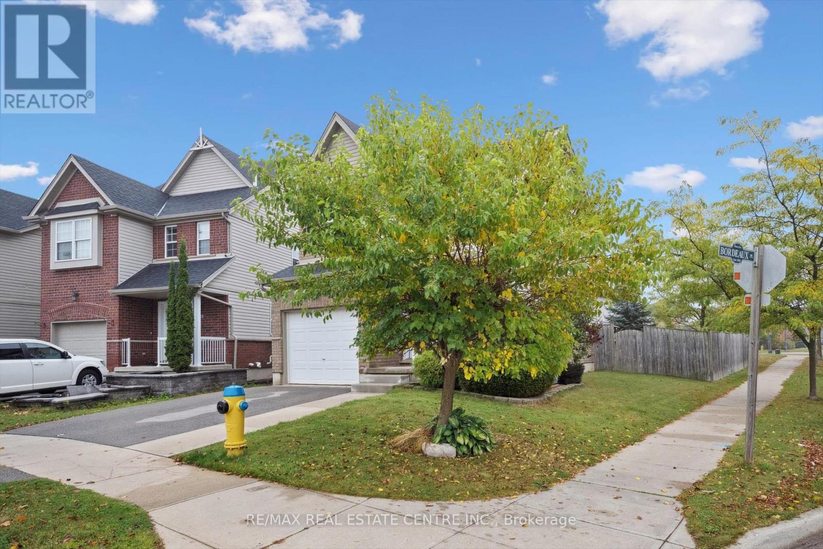 394 Sauve Crescent, Waterloo, Ontario  N2T 2Y9 - Photo 3 - X12511194