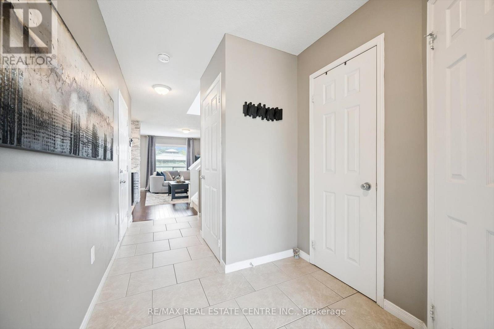 394 Sauve Crescent, Waterloo, Ontario  N2T 2Y9 - Photo 6 - X12511194