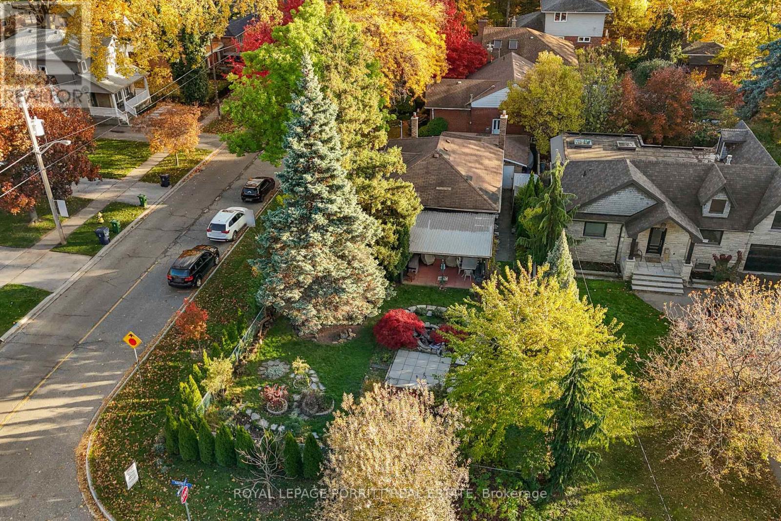 1 Aintree Court, Toronto, Ontario  M8W 4R9 - Photo 47 - W12511012