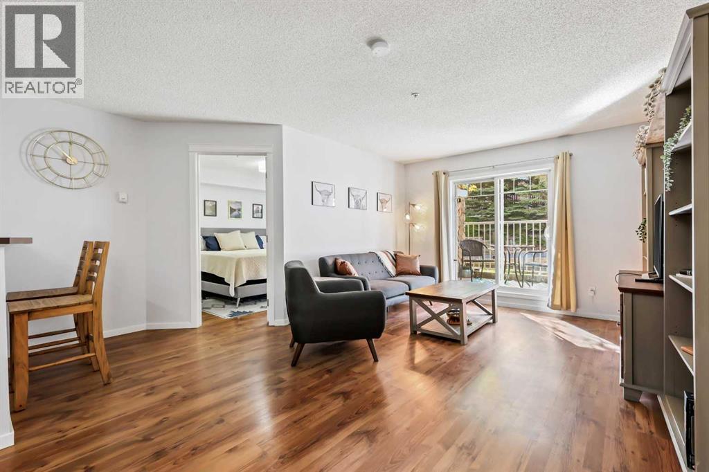 9117, 70 Panamount Drive Nw, Calgary, Alberta  T3K 6K6 - Photo 3 - A2256403