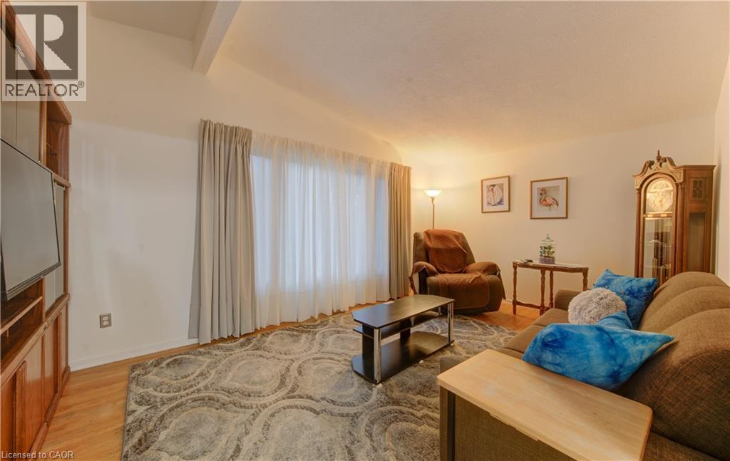 114 Selkirk Drive, Kitchener, Ontario  N2E 1M4 - Photo 6 - 40784333