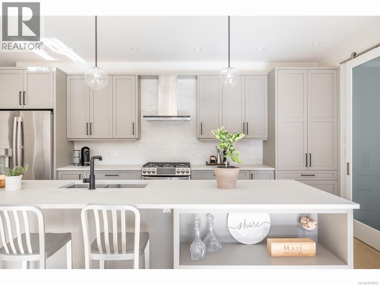 850 CLAYMORE Cres, Qualicum Beach, British Columbia