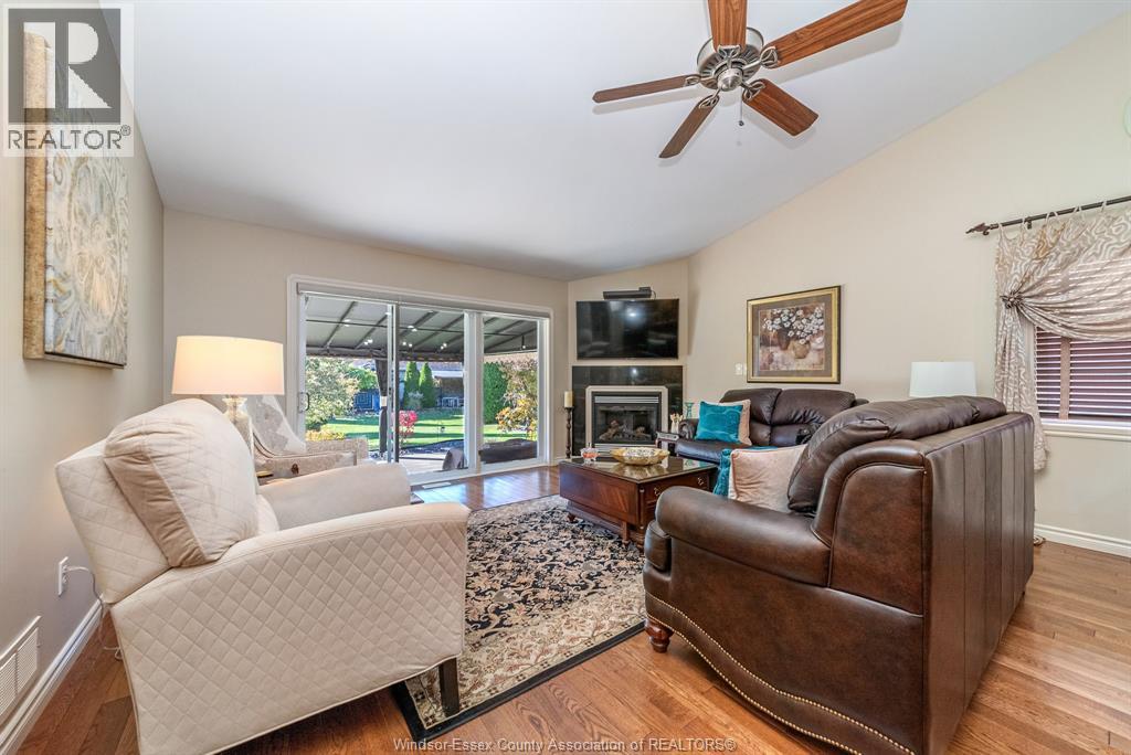 2061 Venetian Avenue, Windsor, Ontario  N8P 2A2 - Photo 11 - 25027823