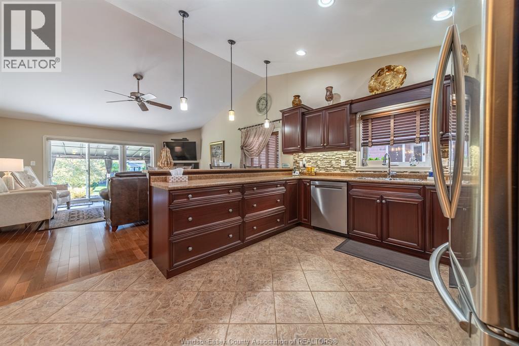 2061 Venetian Avenue, Windsor, Ontario  N8P 2A2 - Photo 16 - 25027823