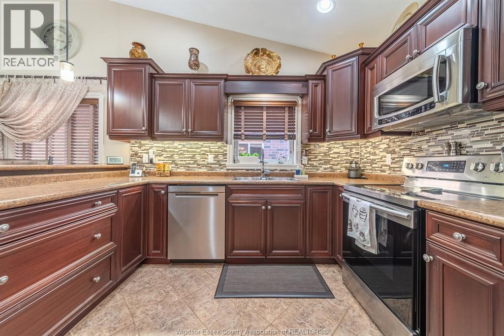 2061 Venetian Avenue, Windsor, Ontario  N8P 2A2 - Photo 18 - 25027823