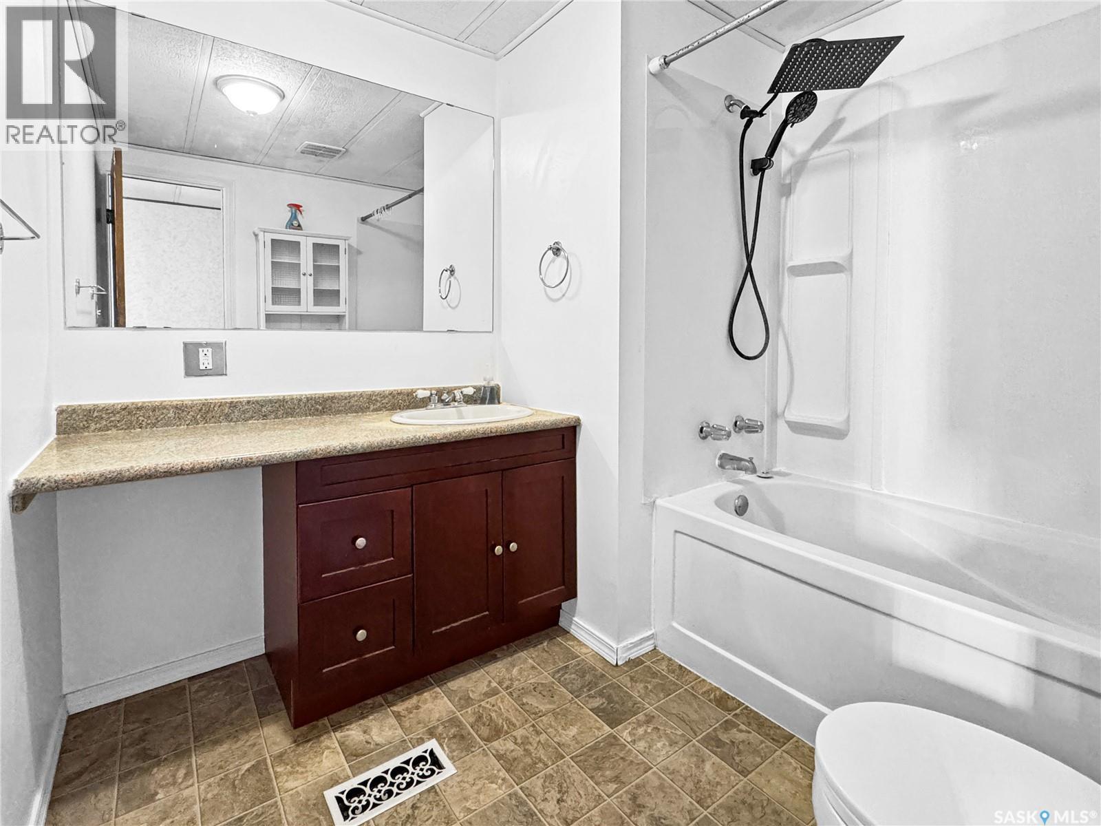 215 17th Street, Battleford, Saskatchewan  S0M 0E0 - Photo 13 - SK022346