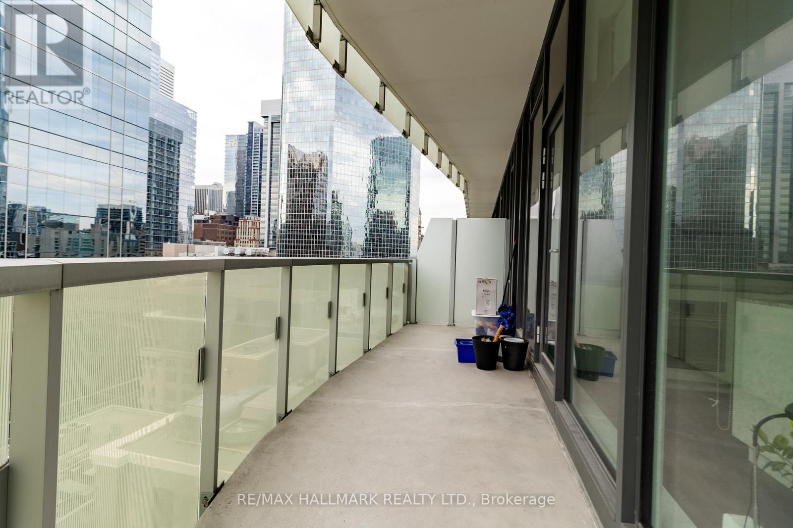 1105 - 197 Yonge Street, Toronto, Ontario  M5B 1M4 - Photo 25 - C12511238