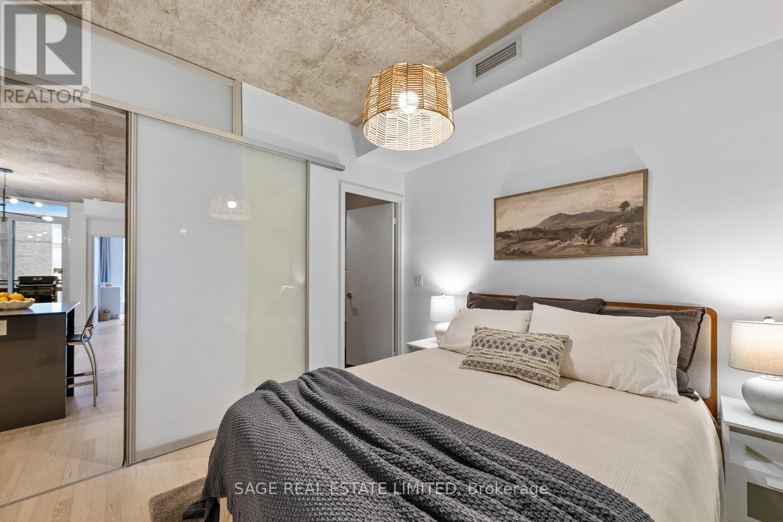 714 - 20 Gladstone Avenue, Toronto (Little Portugal), Ontario  M6J 0E9 - Photo 11 - C12511266