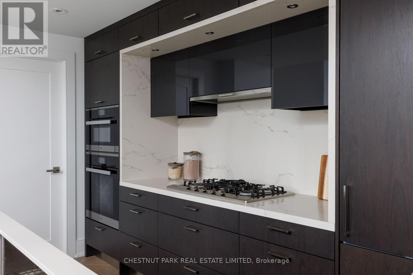 907 - 455 Wellington Street W, Toronto, Ontario  M5V 0V8 - Photo 10 - C12511292