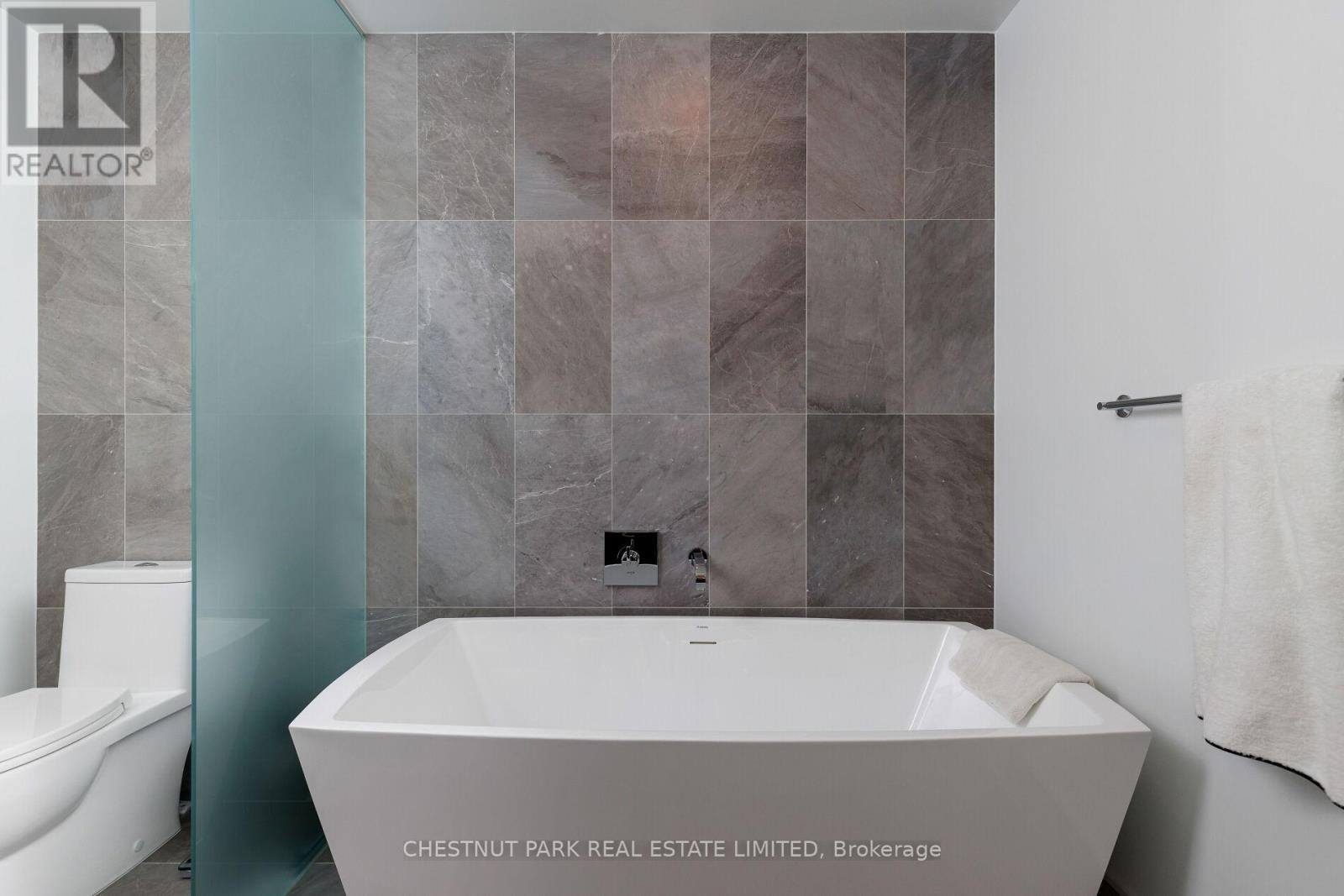 907 - 455 Wellington Street W, Toronto, Ontario  M5V 0V8 - Photo 19 - C12511292