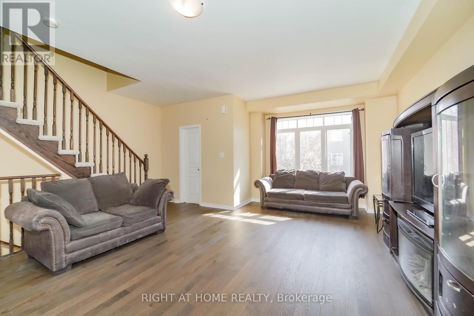 48 Curran Hall Crescent, Toronto, Ontario  M1G 0A2 - Photo 5 - E12511216