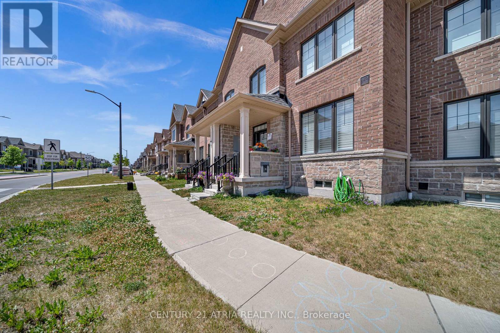 153 Coronation Road, Whitby, Ontario  L1P 0H5 - Photo 3 - E12511246