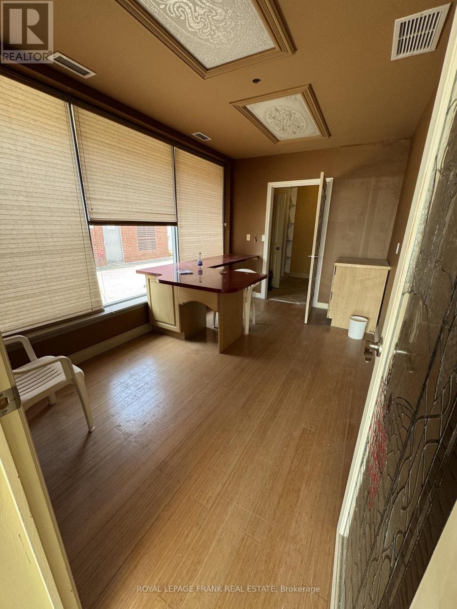 18 - 172 Bullock Drive, Markham (Bullock), Ontario  L3P 7M9 - Photo 5 - N12511442