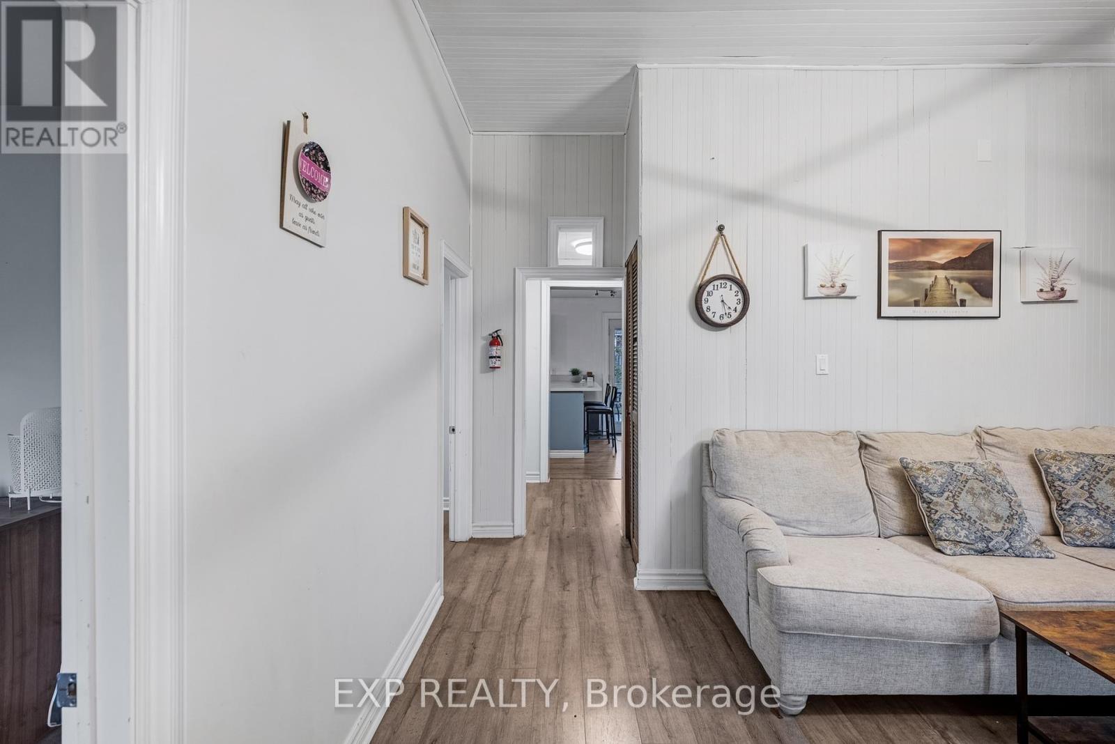 229 Elm Avenue, Georgina, Ontario  L4P 2V2 - Photo 11 - N12511224