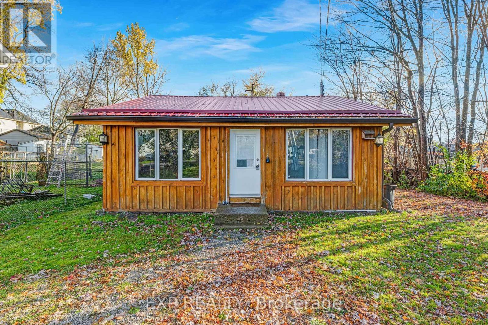 229 Elm Avenue, Georgina, Ontario  L4P 2V2 - Photo 3 - N12511224